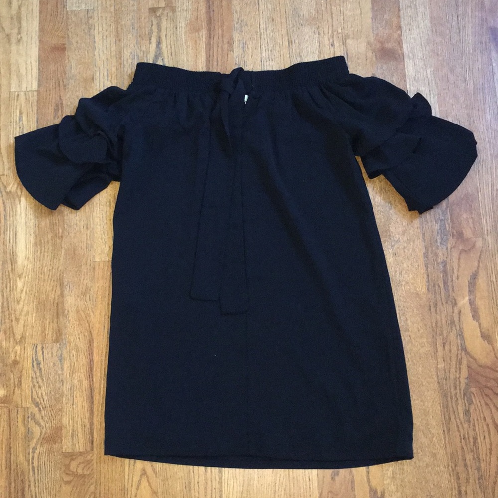 Off shoulder black dress ruffle sleeve
